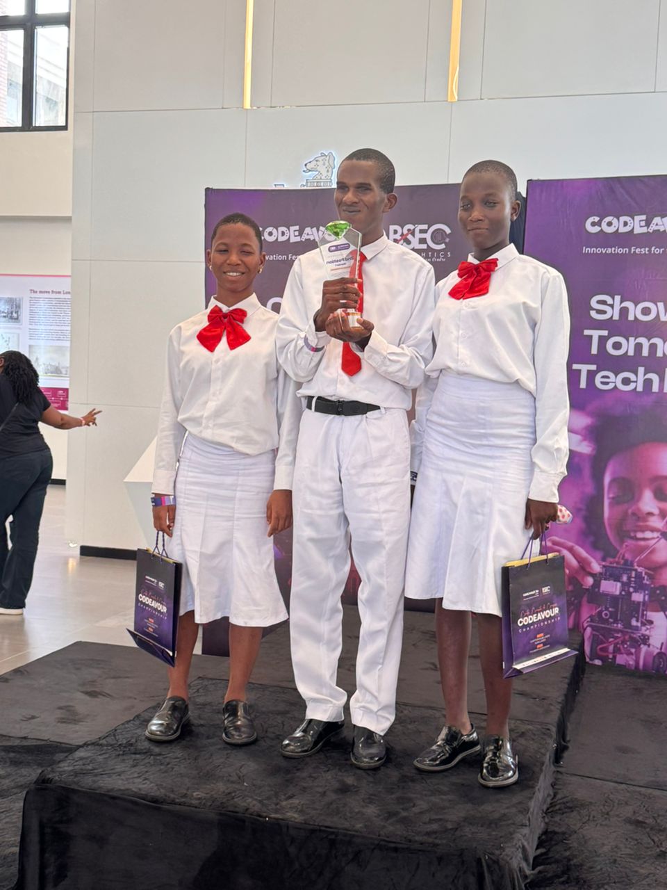 Bethesda Students Qualify  for the Global Codeavour AI Contest